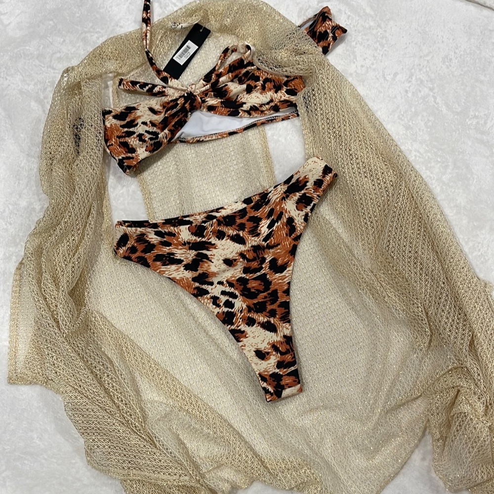 ZAFUL Off Shoulder Strap Leopard High Cut Bikini Set size Small With Cover-Up.